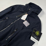 Stone Island - Light Soft Shell-R e-dye technology Hooded Jacket Navy