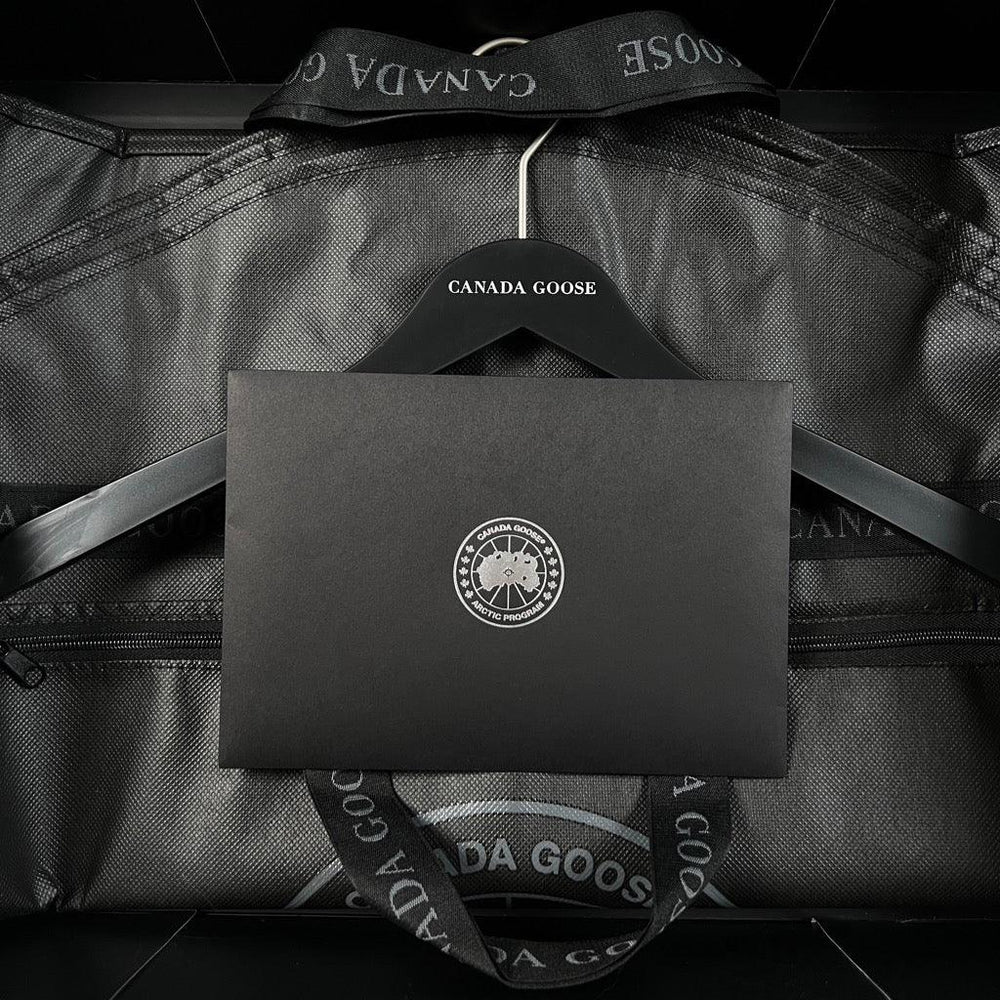 Canada Goose HyBridge CW Black Label Down Jacket Navy – Garmz Factory