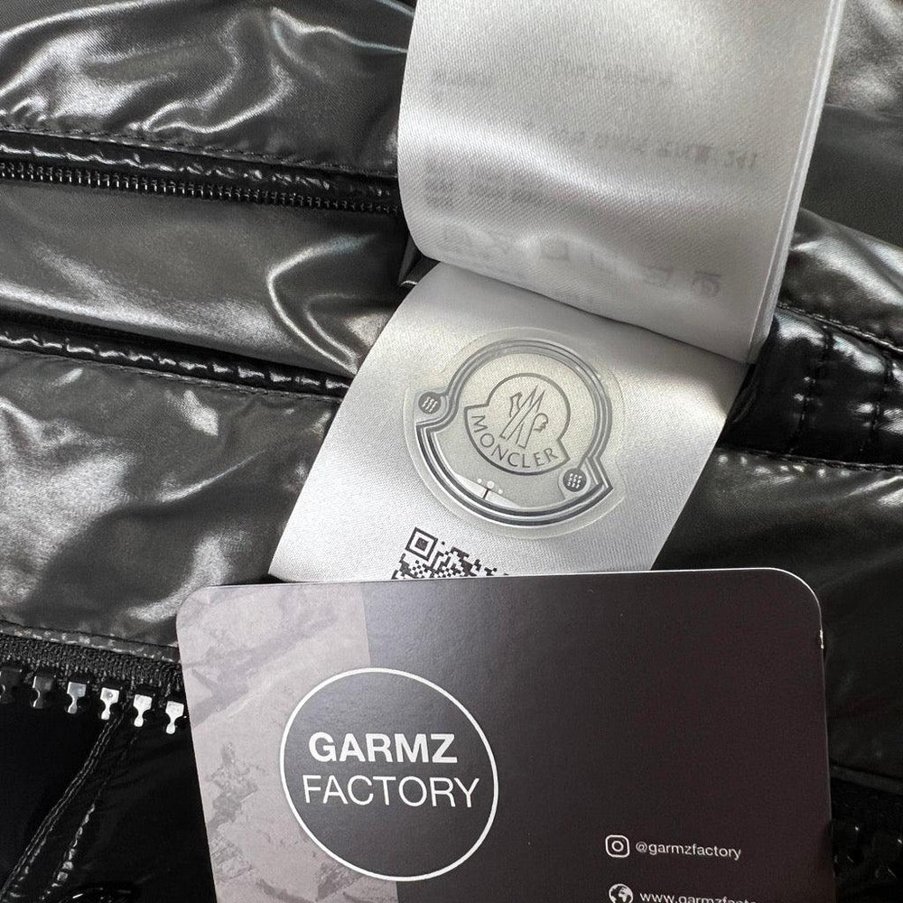 Moncler authentic zipper 2025