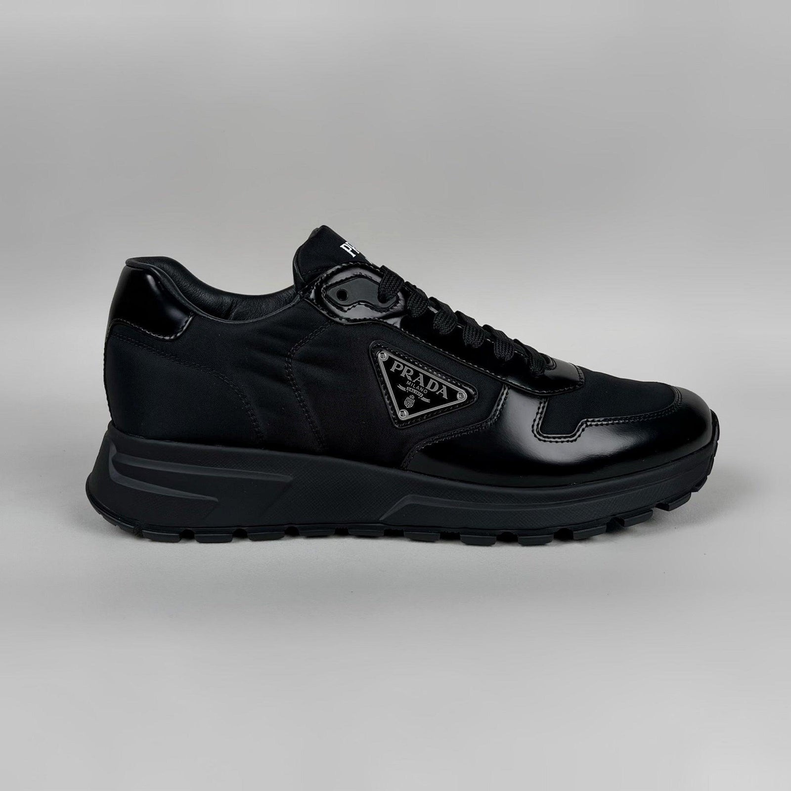 prada-re-nylon-applique-logo-