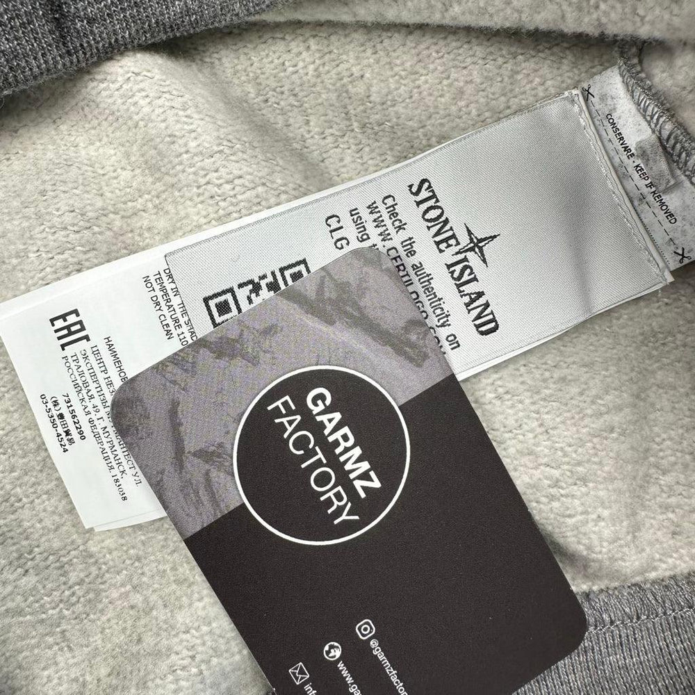 Stone Island Dust Colour Finish Sweatshirt Grey – Garmz Factory Stone Island Dust Colour Finish Sweatshirt Grey – Garmz Factory