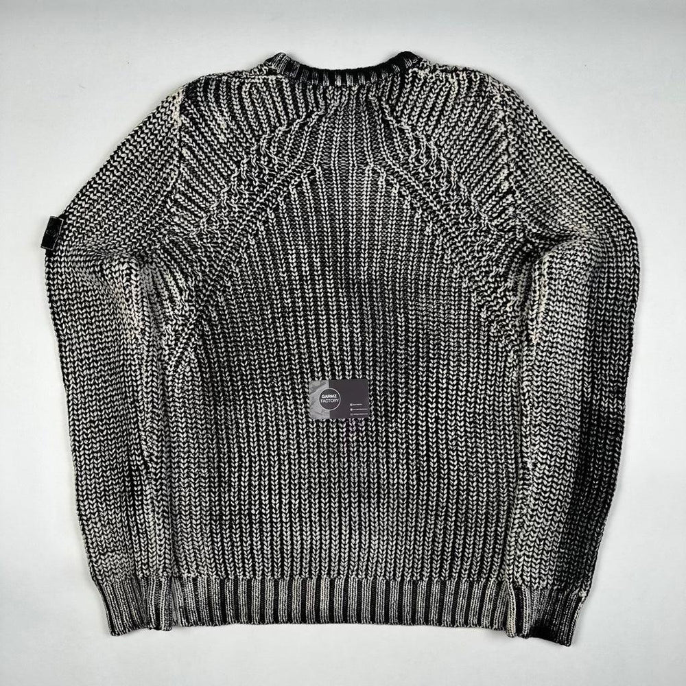 stone-island-hand-corrosion-