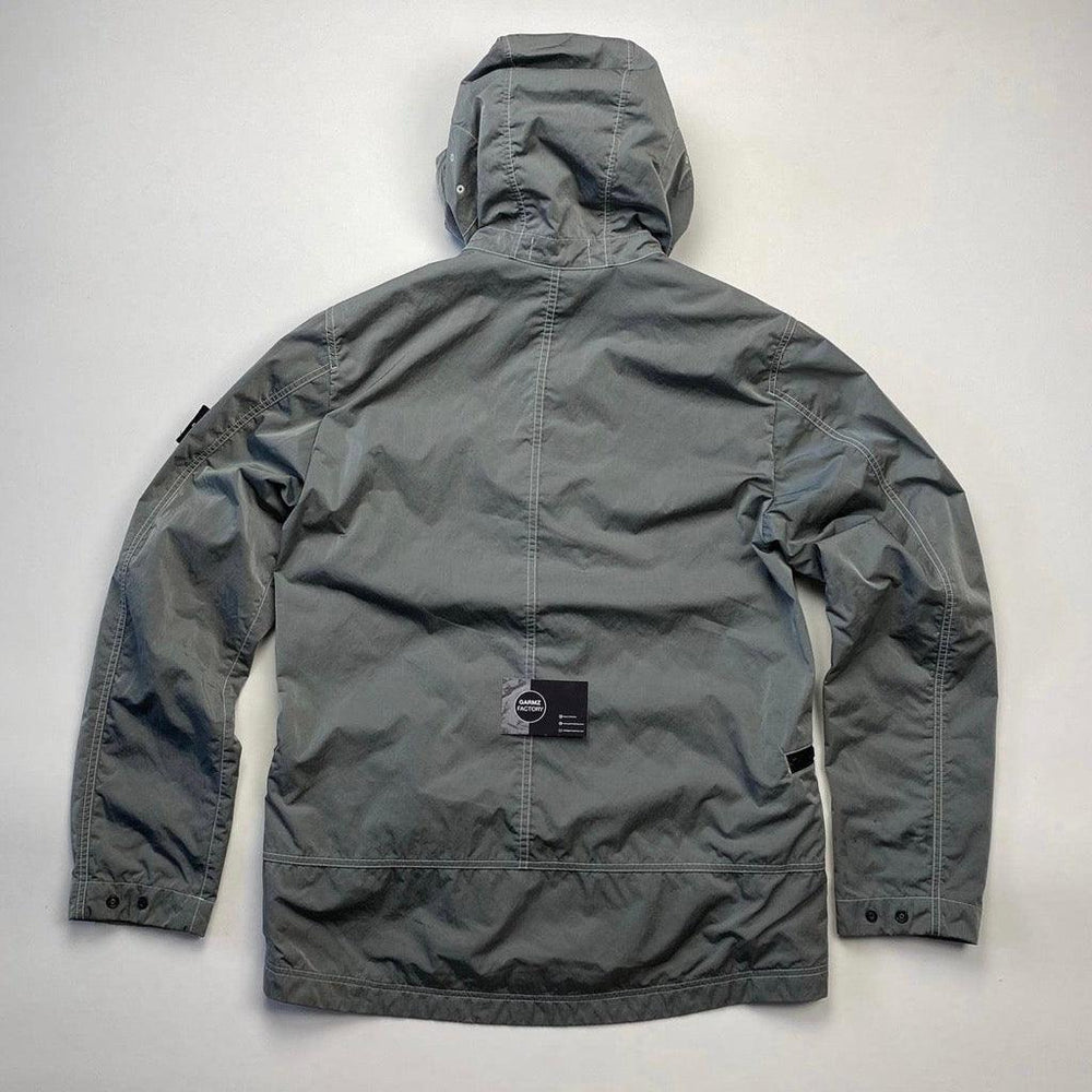 【入手困難】STONE  NYLON L FLOCK ストーンアイランド - Nylon Metal Flock Hooded Jacket | HBX