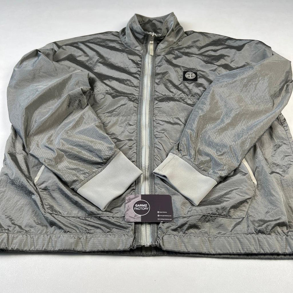 STONE  シルバー ナイロンジャケット Stone Island Nylon Metal Ripstop Zip Jacket Silver – Garmz Factory